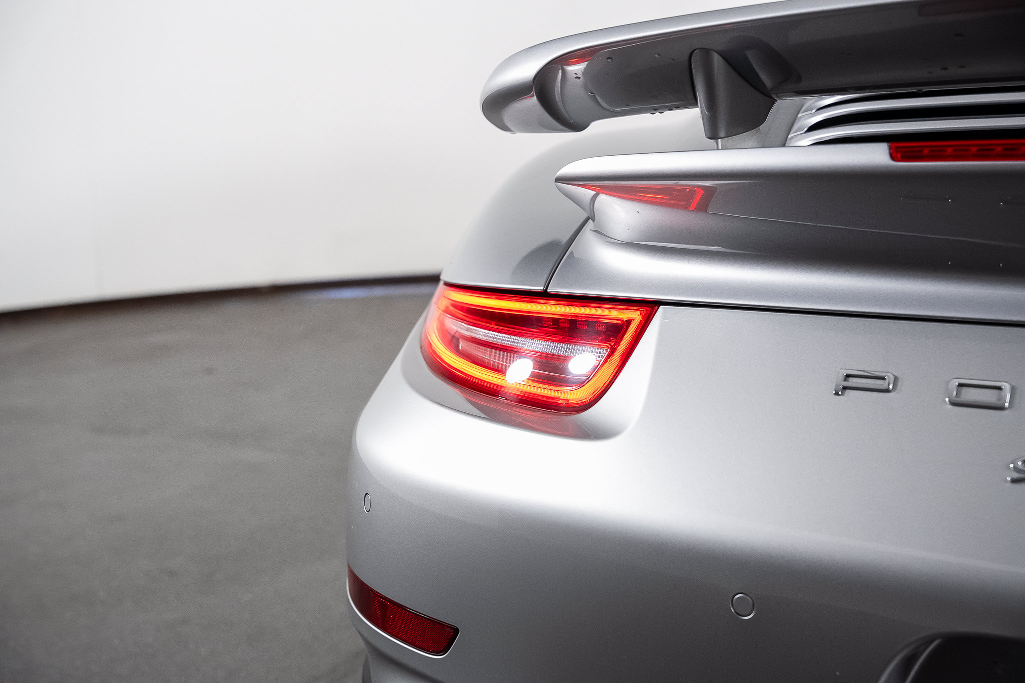 Used 2014 Porsche 911 Turbo S AWD/4WD image 24