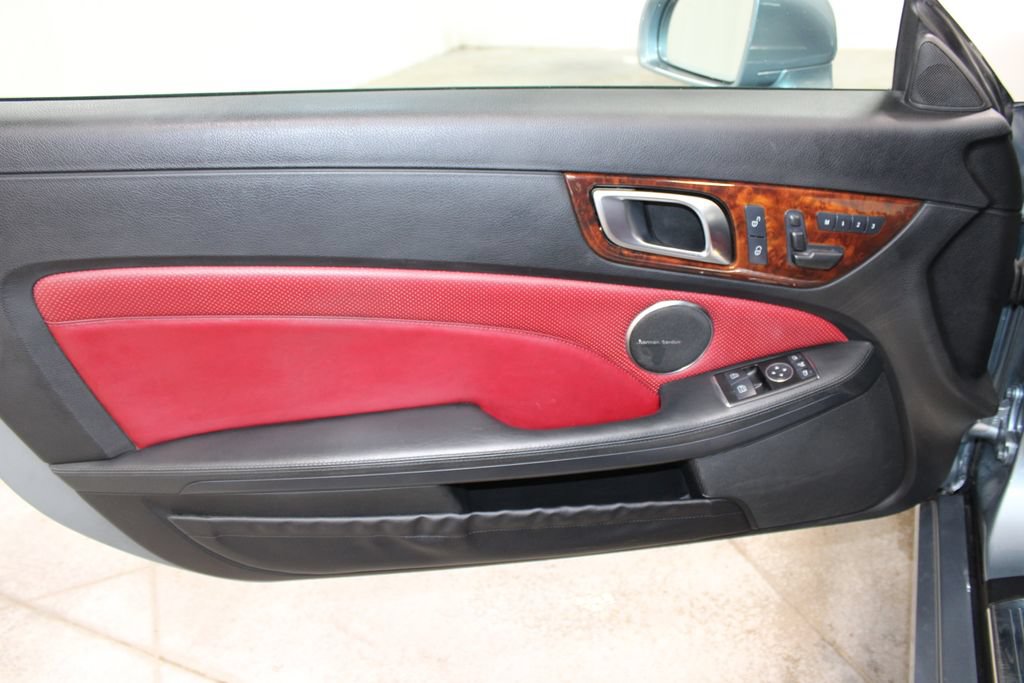 Used 2012 Mercedes-Benz SLK 350 image 21