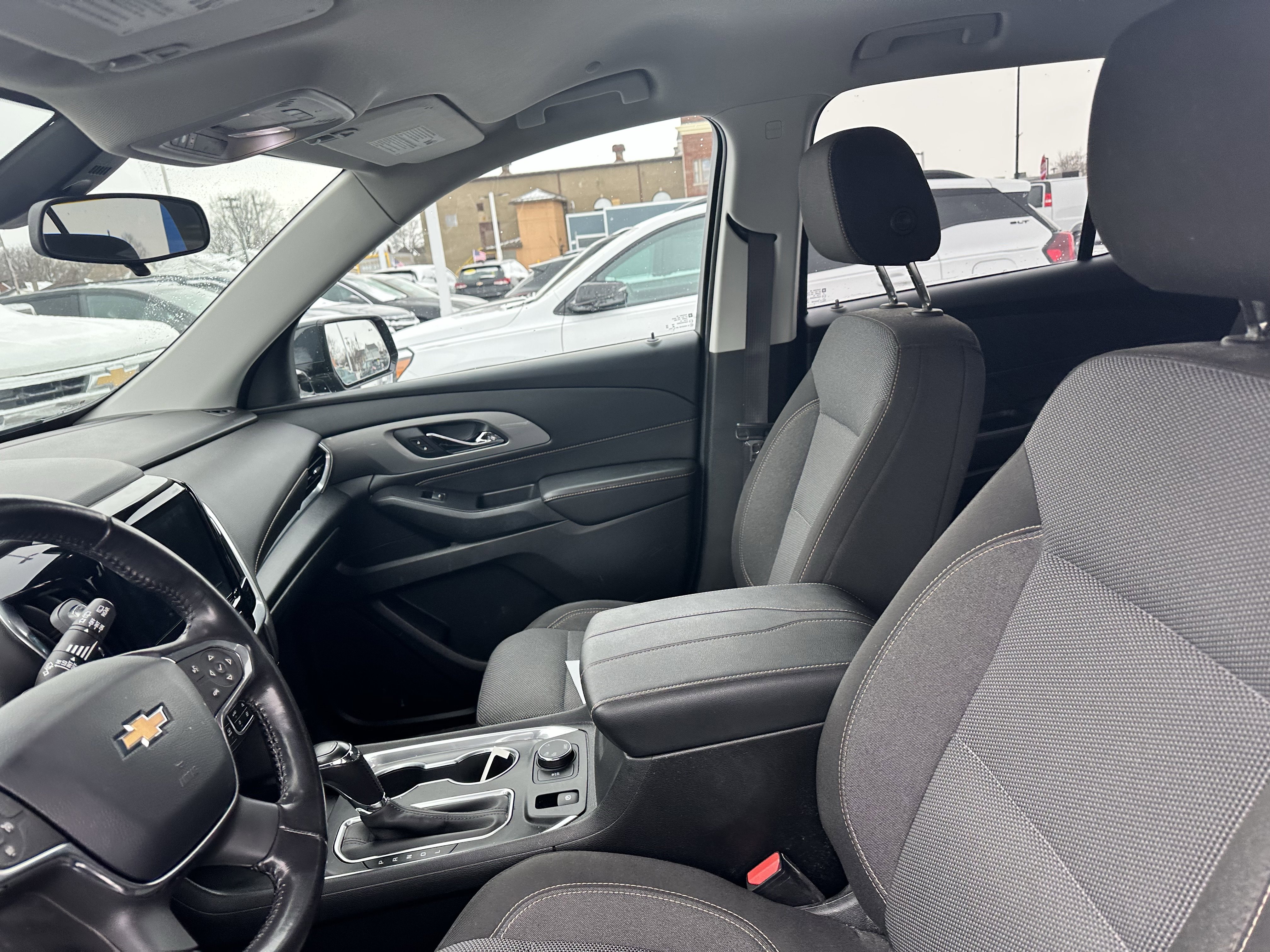 Used 2020 Chevrolet Traverse LT image 10