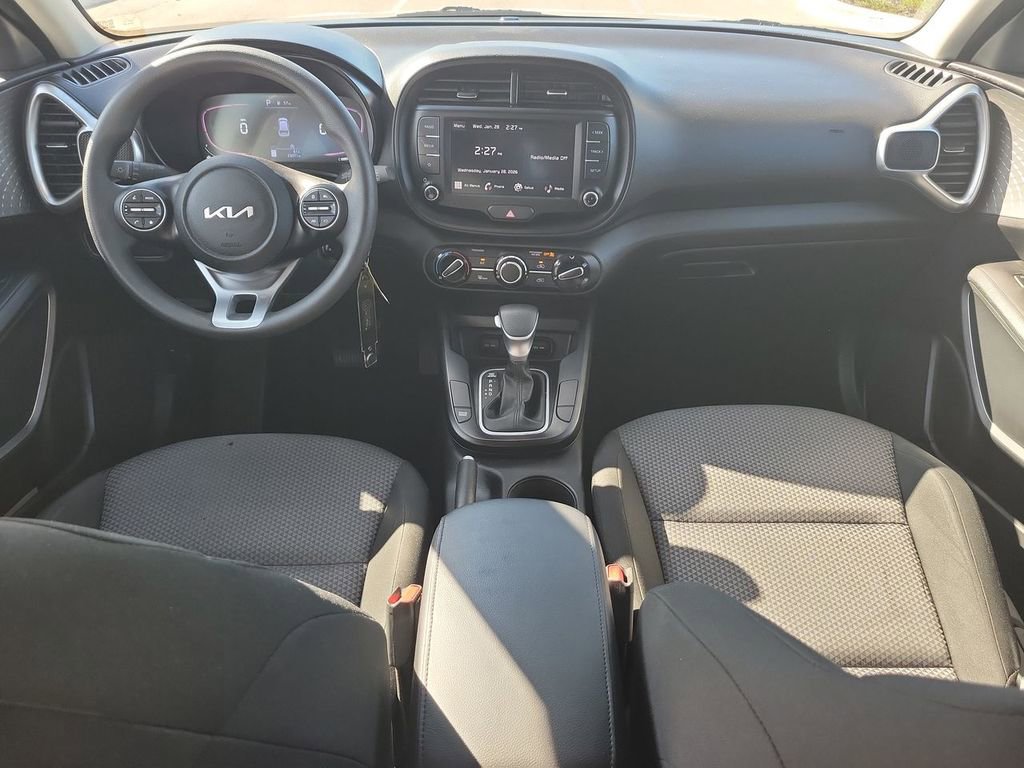 Used 2024 Kia Soul LX w/ Option Group 015 image 15