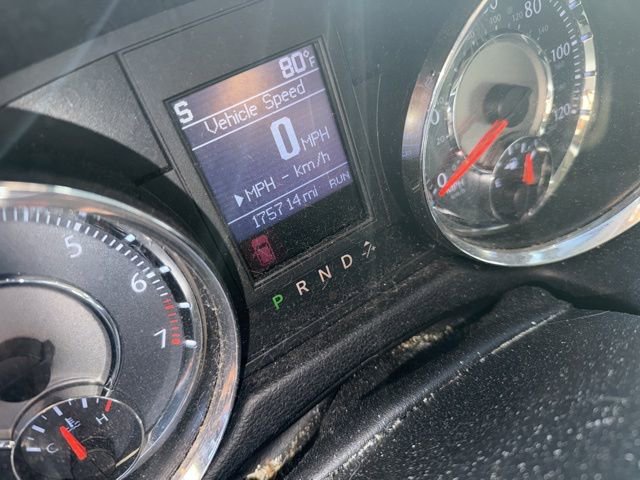 Used 2014 Chrysler Town & Country Touring image 10