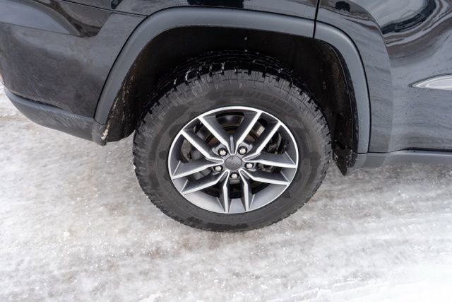 Used 2021 Jeep Grand Cherokee Limited w/ Trailer Tow Group IV image 10