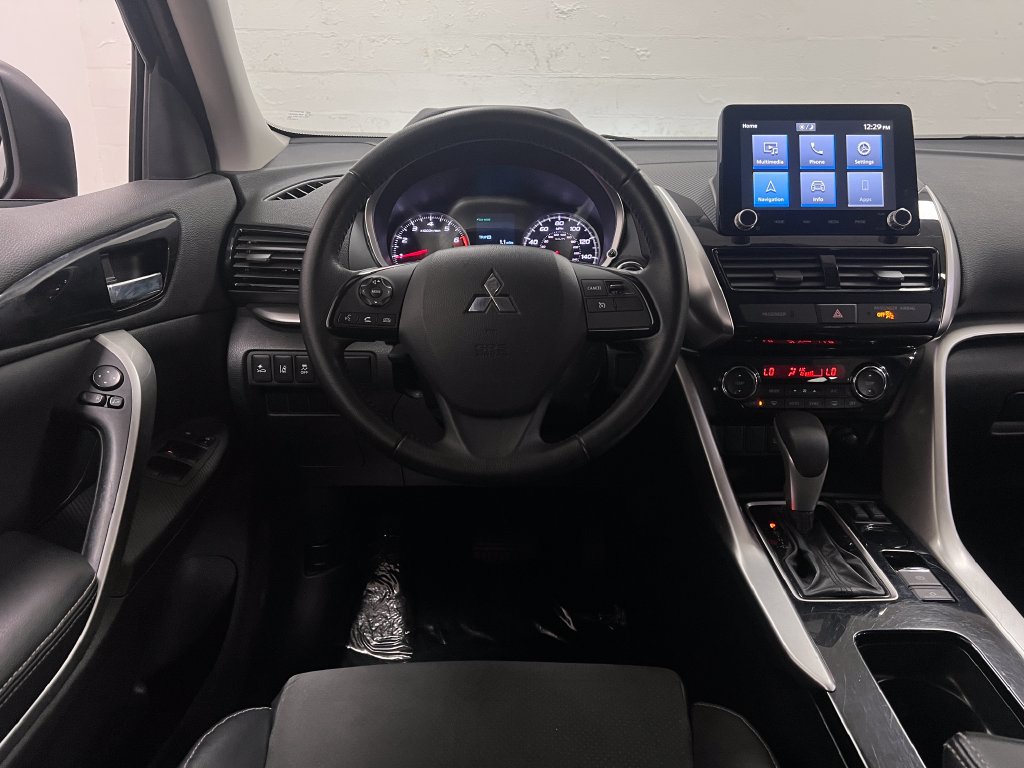 Used 2022 Mitsubishi Eclipse Cross SE FWD image 14