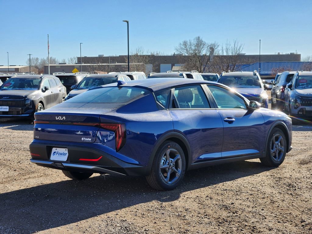 New 2025 Kia K4 LXS image 3