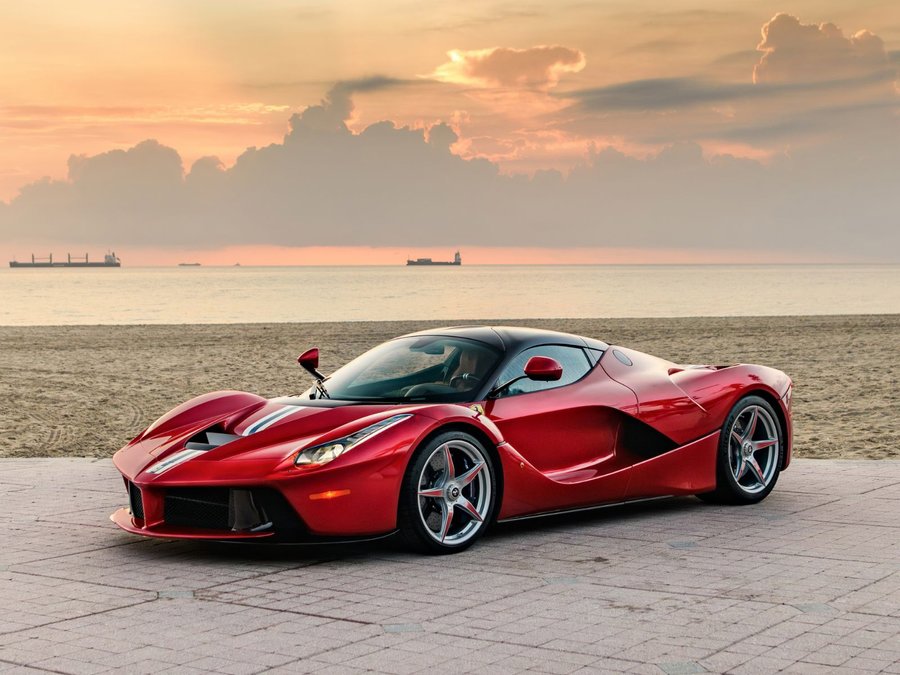 Used 2015 Ferrari LaFerrari image 1