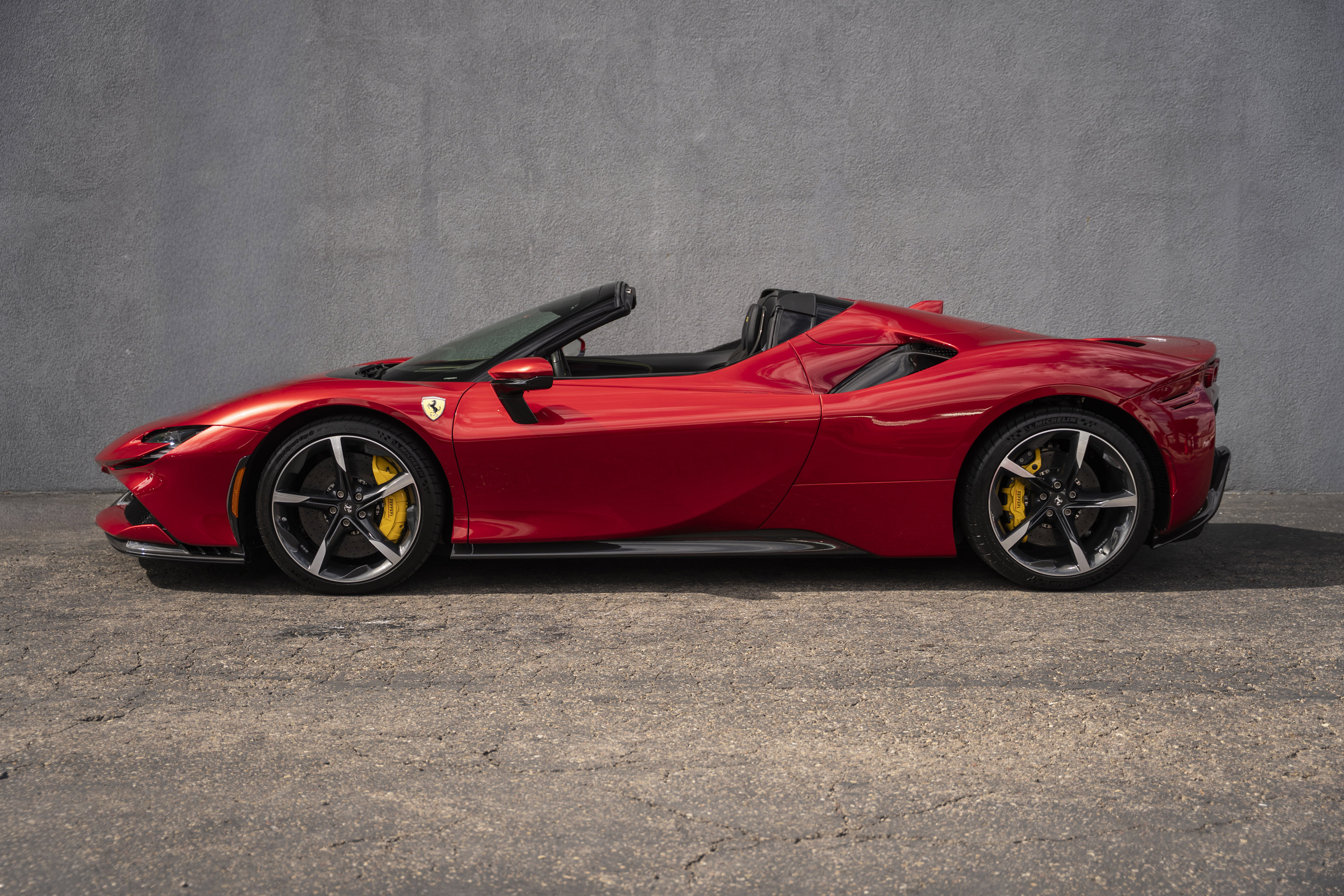 Certified 2022 Ferrari SF90 Spider image 3