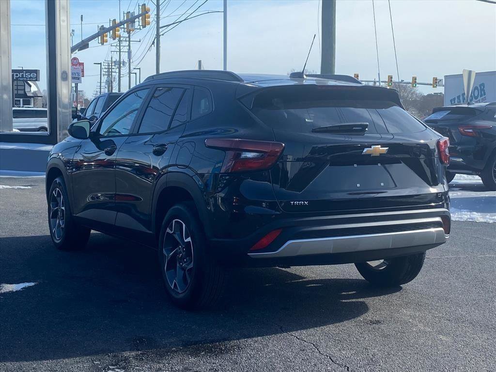 New 2026 Chevrolet Trax LT w/ Driver Confidence Package image 5