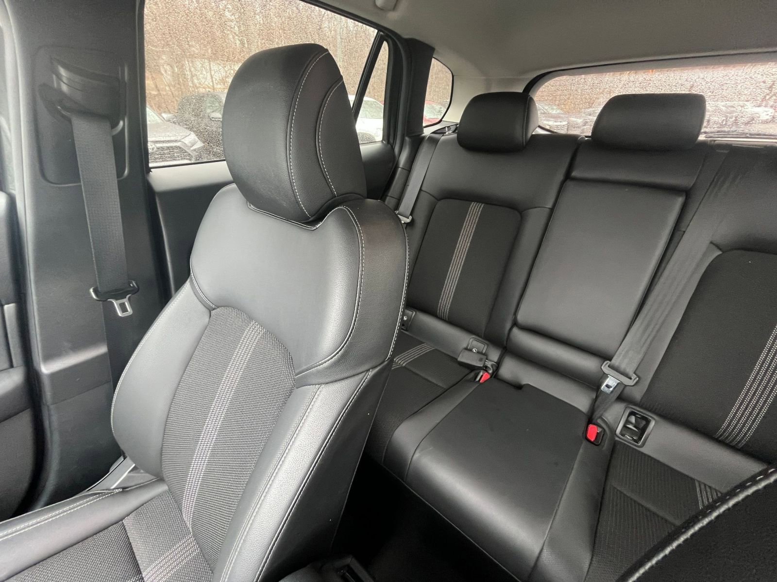 Used 2025 MAZDA CX-50 AWD 2.5 S w/ Select Package image 33