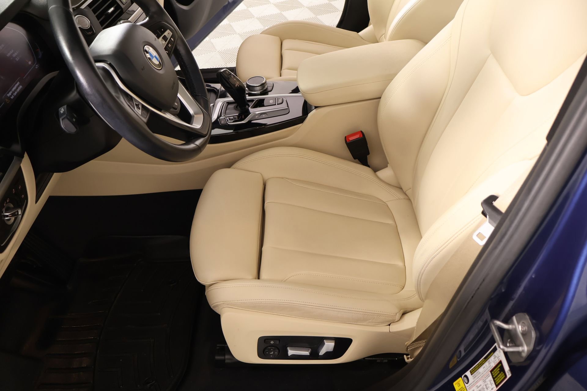 Used 2021 BMW X3 sDrive30i w/ Premium Package RWD image 12