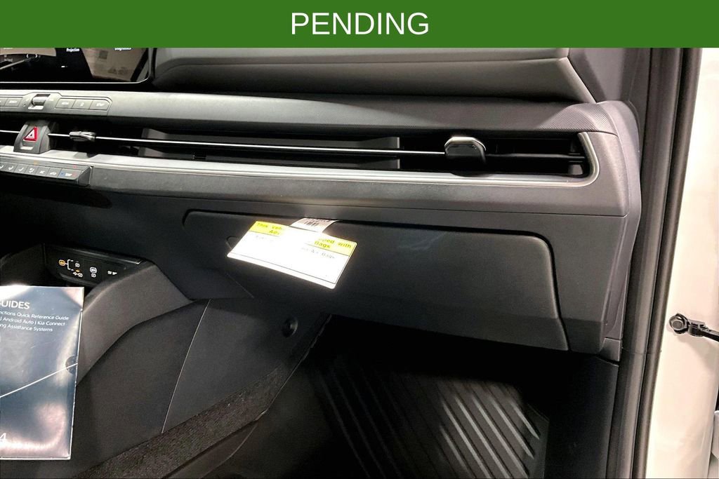 New 2025 Kia K4 LXS FWD image 10