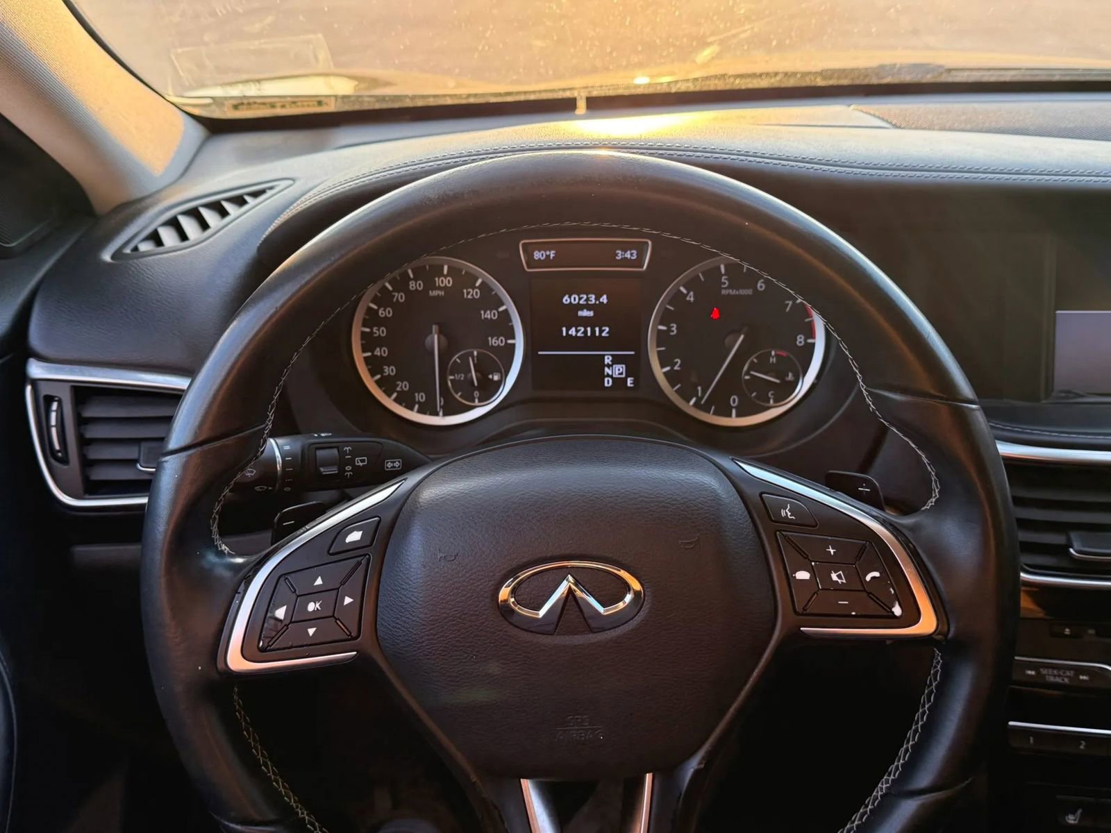 Used 2018 INFINITI QX30 w/ Cargo Package FWD image 15