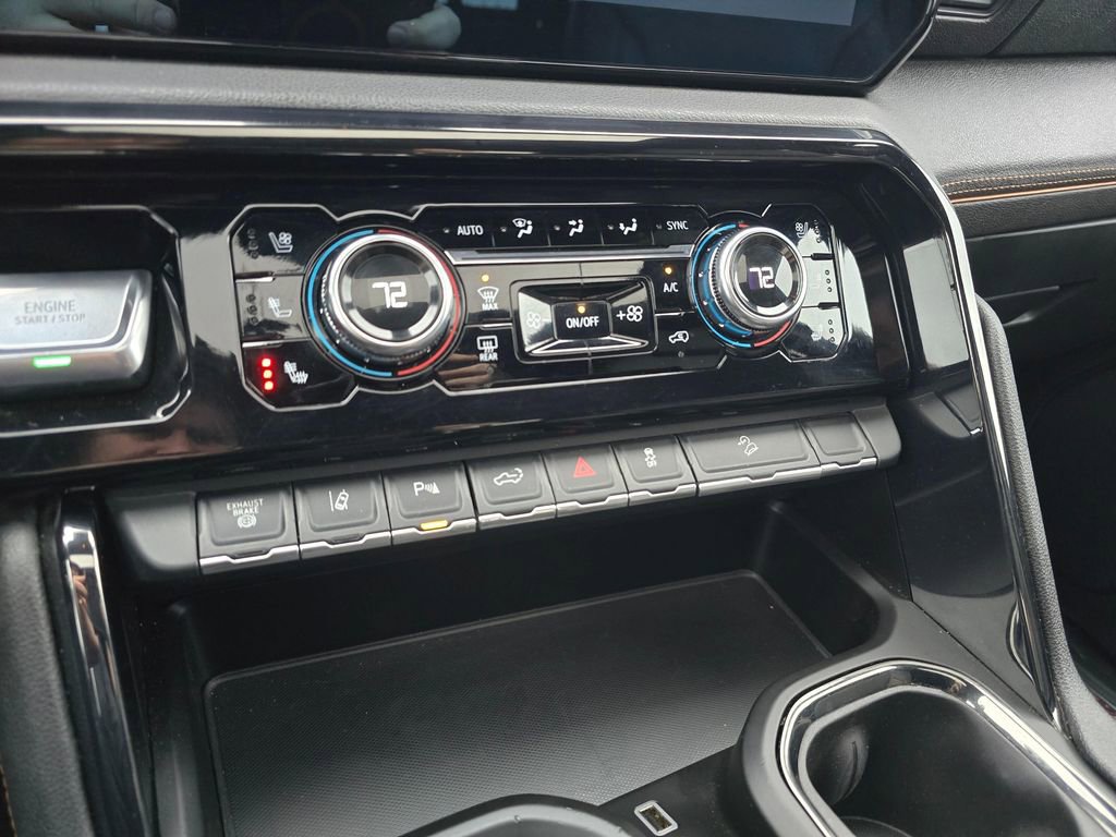 Used 2024 GMC Sierra 2500 AT4 w/ AT4 Premium Plus Package AWD/4WD image 28