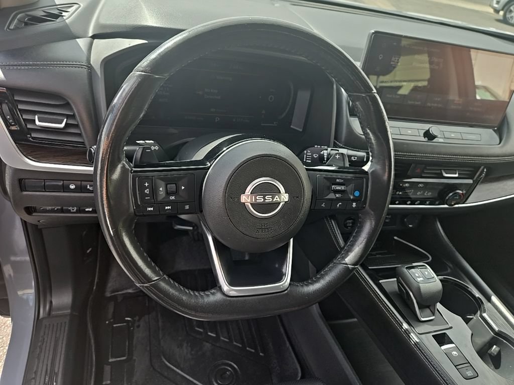 Used 2024 Nissan Rogue Platinum w/ Platinum Premium Package AWD/4WD image 13