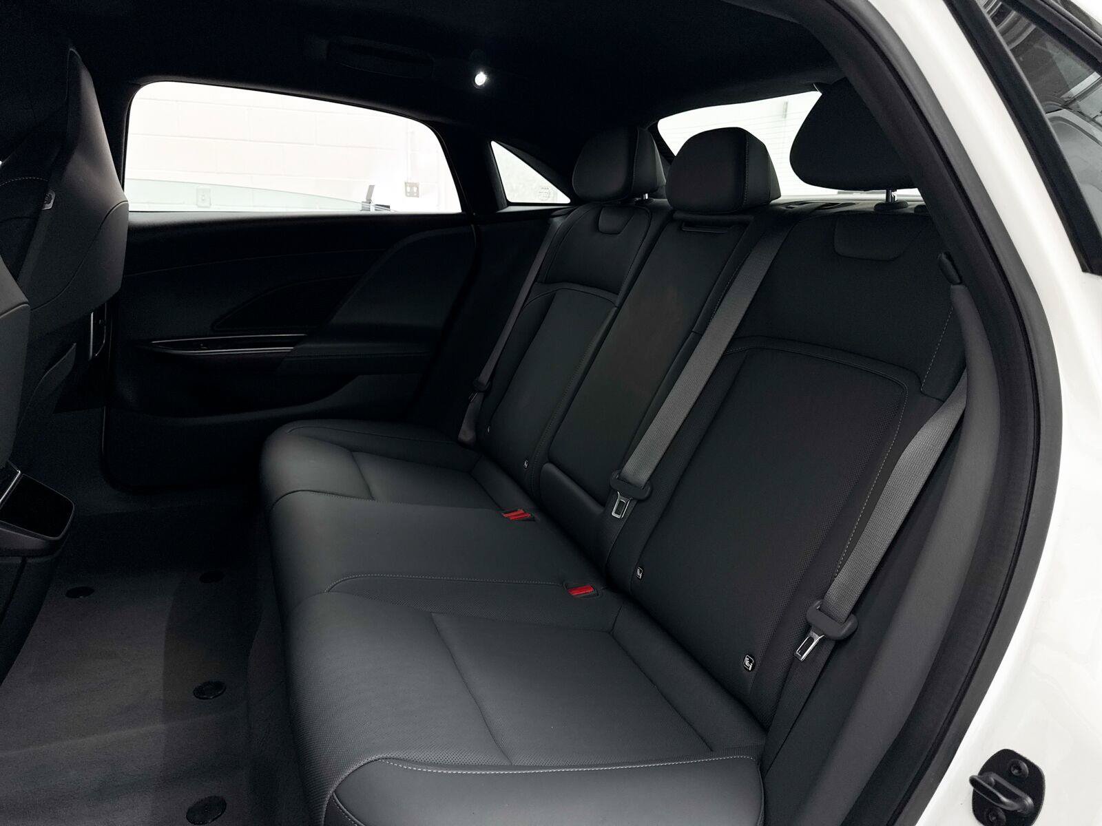 Used 2024 Lucid Air Pure RWD image 28