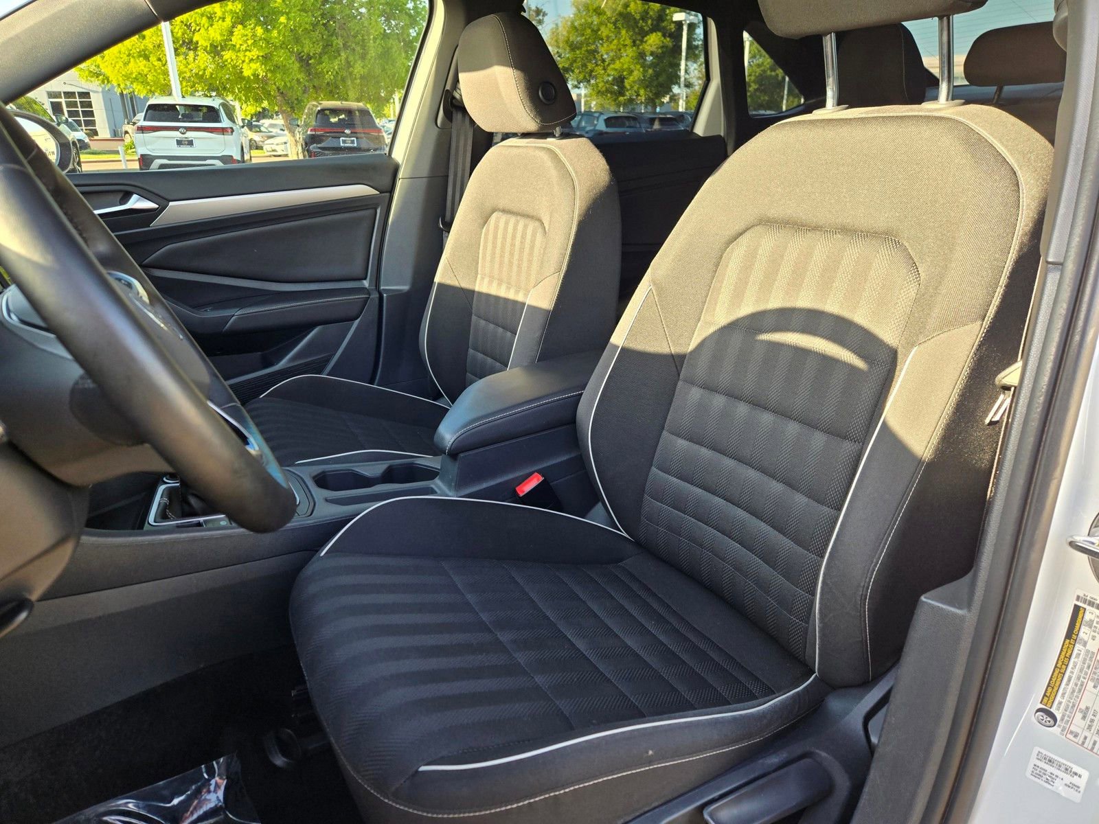 Used 2022 Volkswagen Jetta Sport image 13