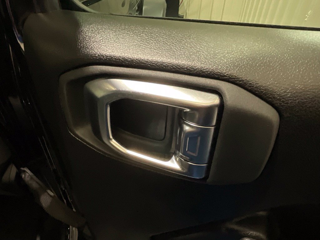 Used 2026 Jeep Wrangler Unlimited Rubicon AWD/4WD image 14