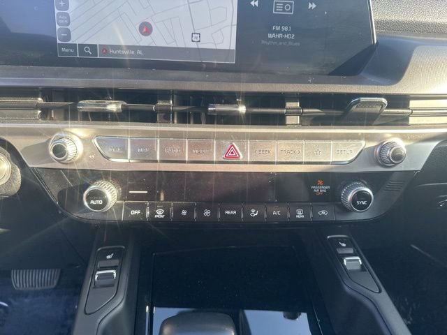Used 2024 Kia Telluride S image 25