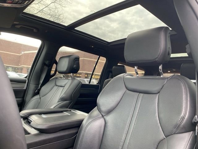 Used 2023 Jeep Wagoneer Series II image 17