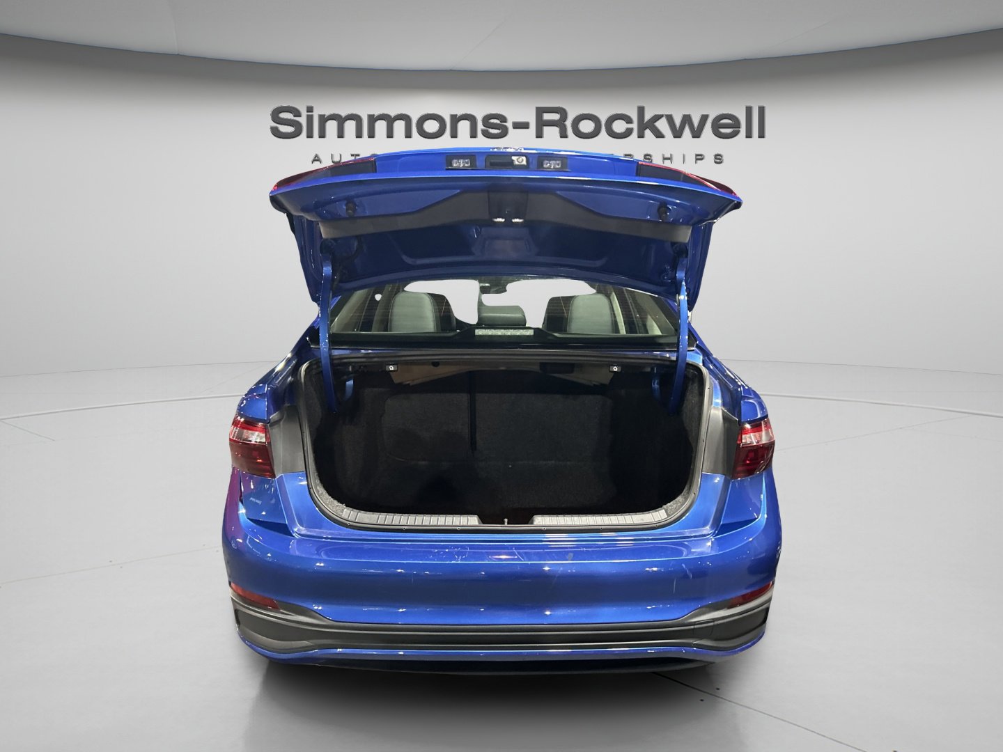 Used 2024 Volkswagen Jetta SE image 8