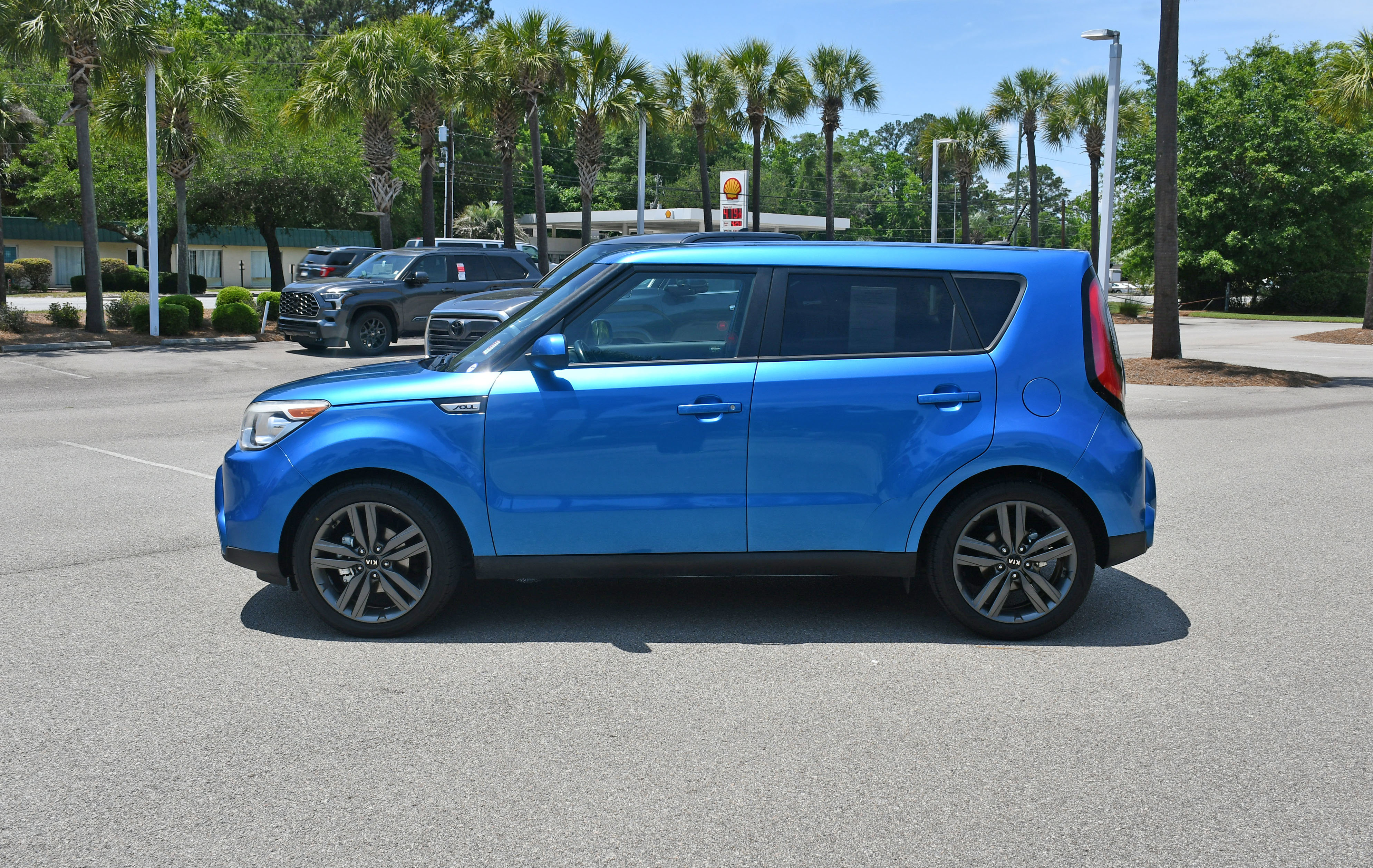 Used 2015 Kia Soul + w/ Audio Package FWD image 5