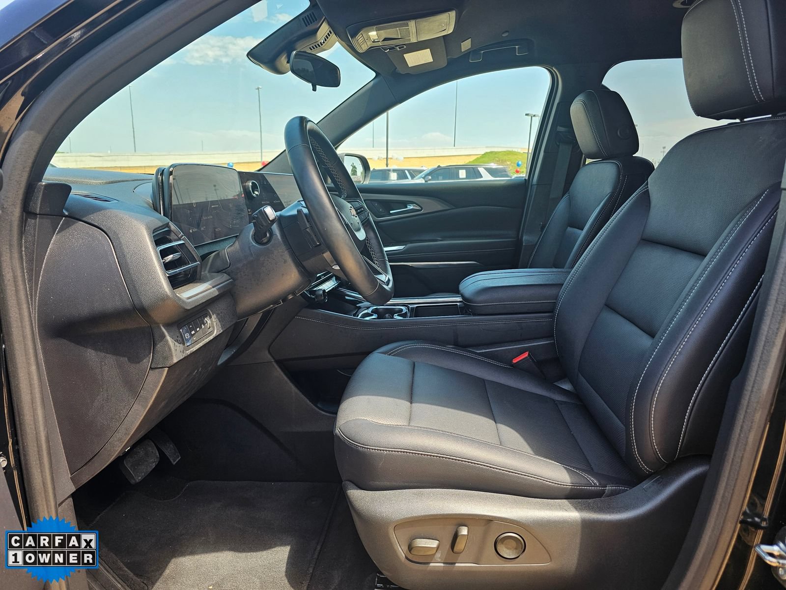 Used 2026 Chevrolet Traverse LT AWD/4WD image 14