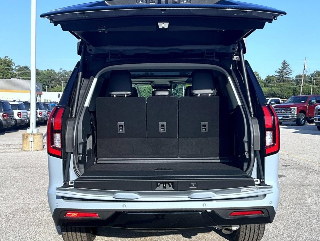 New 2027 Ford Expedition Platinum w/ Driver's Package AWD/4WD image 10
