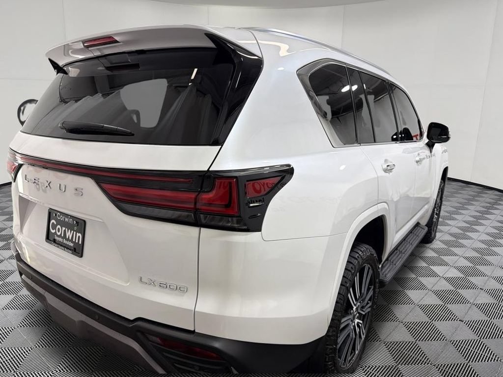 Used 2024 Lexus LX 600 4WD w/ Luxury Package image 7