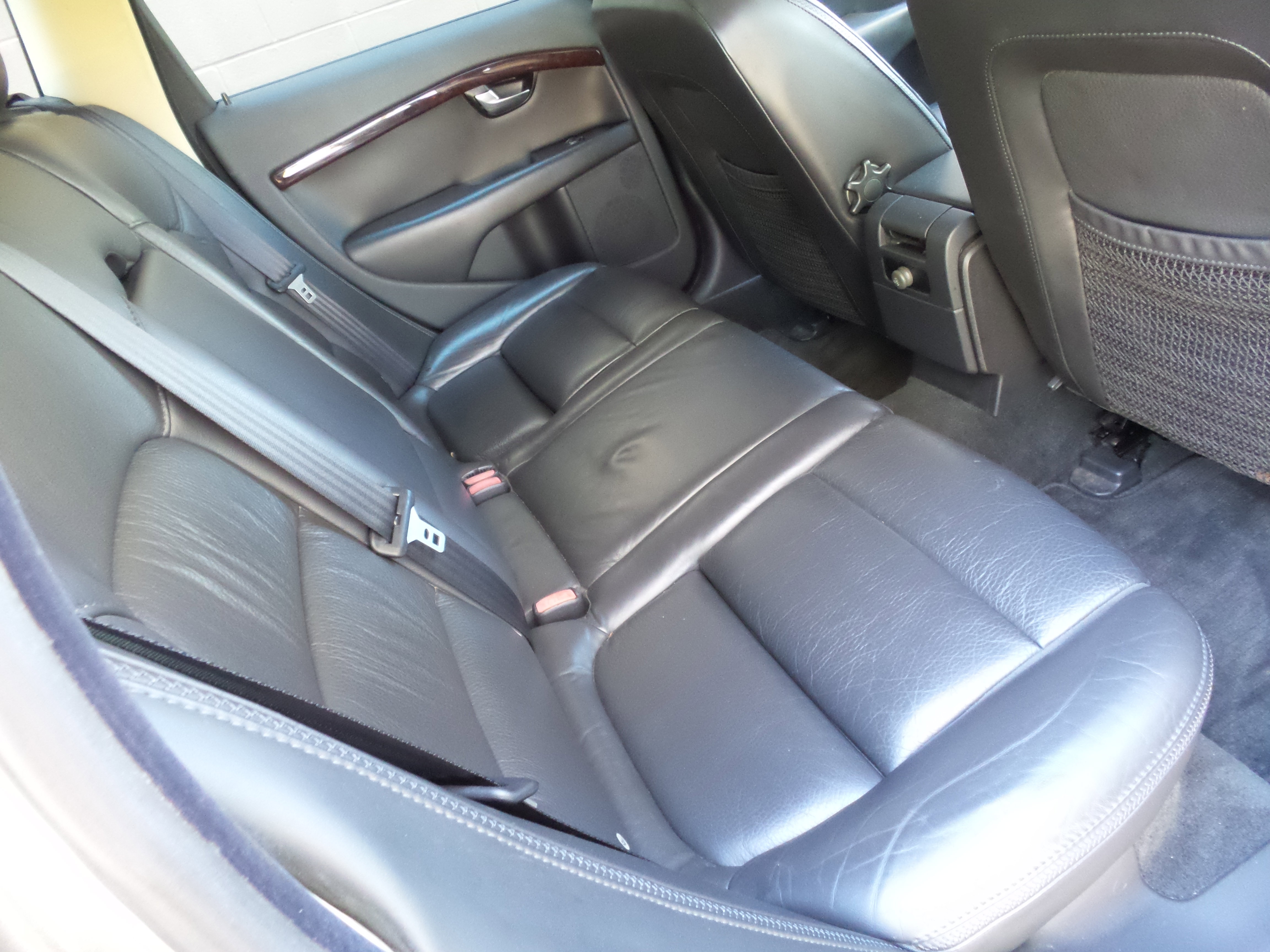 Used 2008 Volvo XC70 3.2 image 33