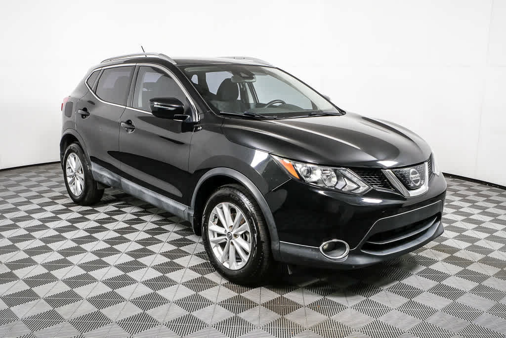 Used 2019 Nissan Rogue Sport SV w/ All-Weather Package FWD image 1