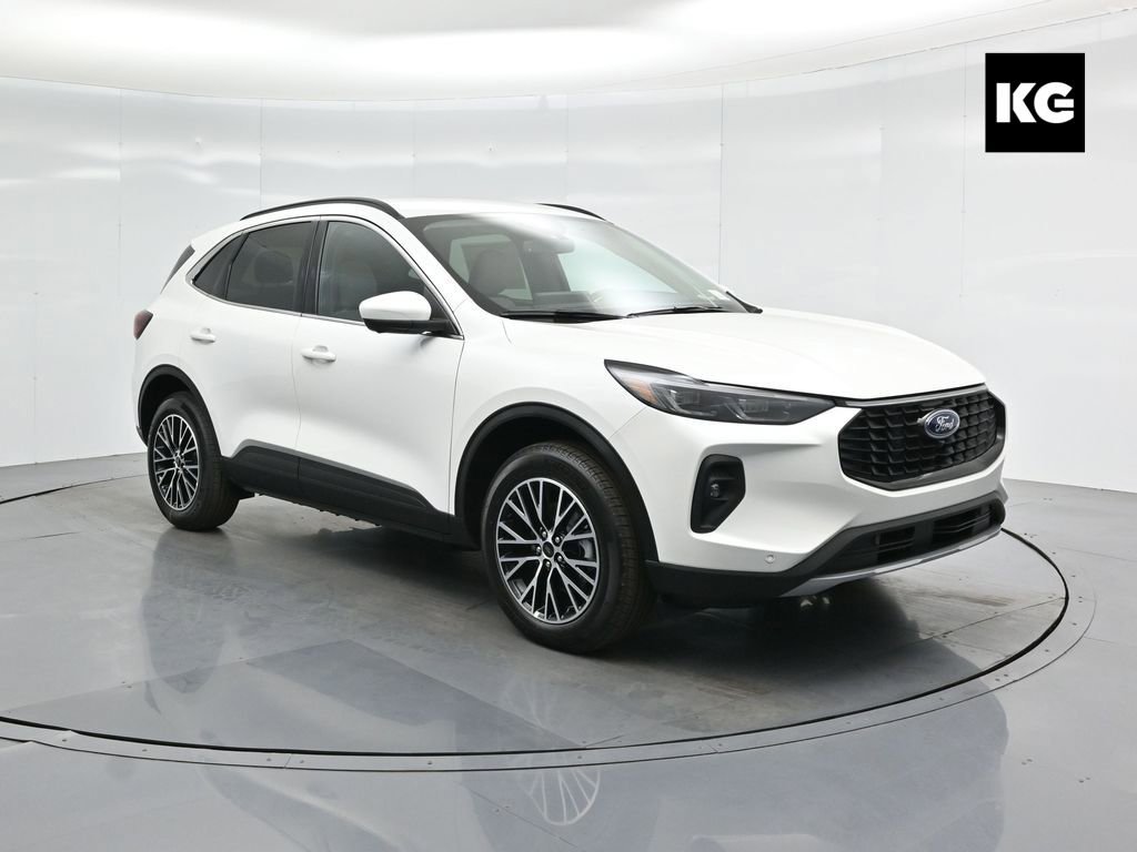New 2025 Ford Escape SE w/ PHEV Premium Package