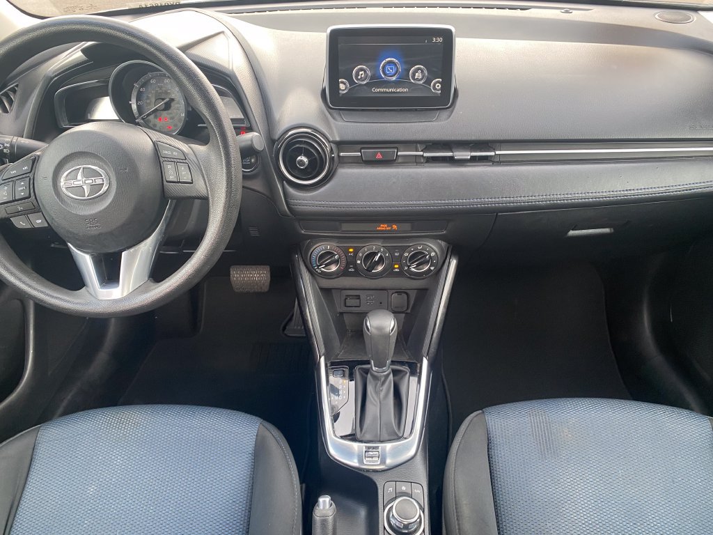 Used 2016 Scion iA FWD image 12
