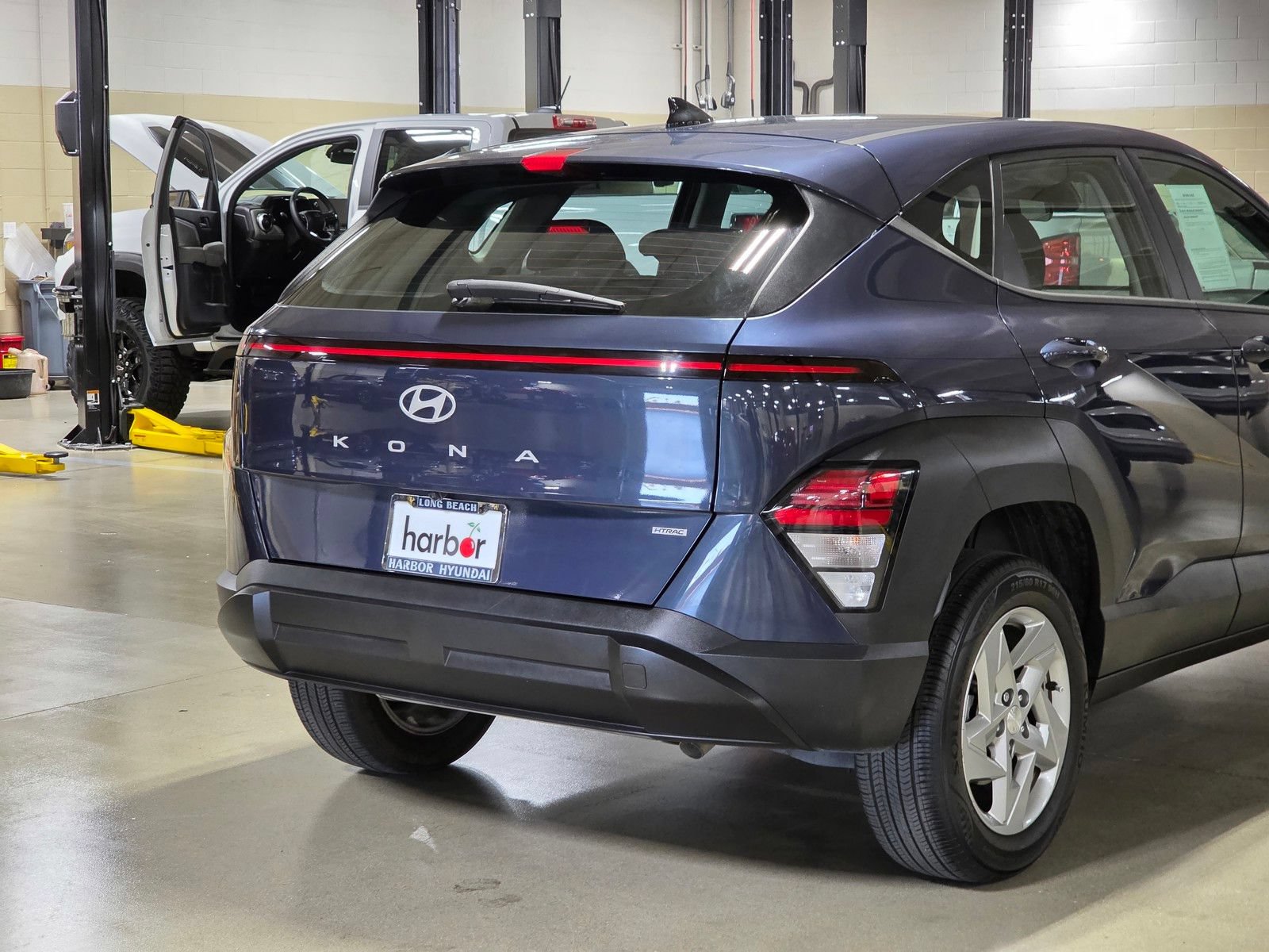 Used 2024 Hyundai Kona SE AWD/4WD image 11