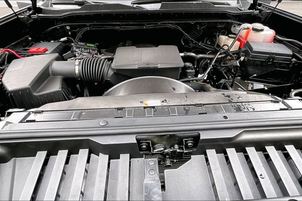 Used 2024 Chevrolet Silverado 2500 LTZ w/ LTZ Convenience Package image 8