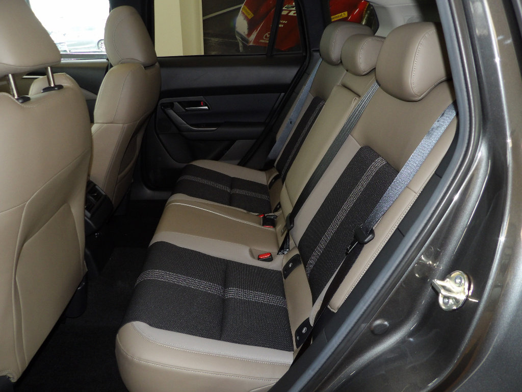 Certified 2025 MAZDA CX-50 AWD 2.5 S w/ Premium Package image 23