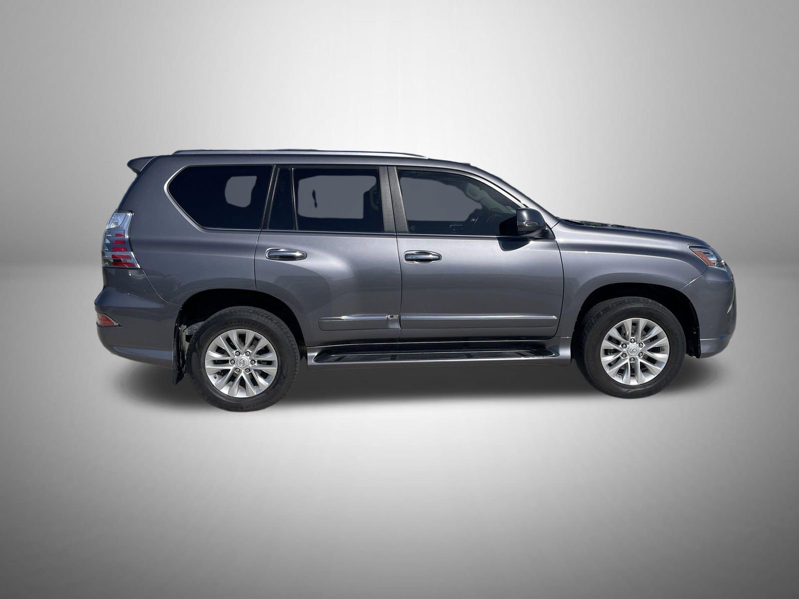 Used 2018 Lexus GX 460 Premium w/ Premium Package image 4