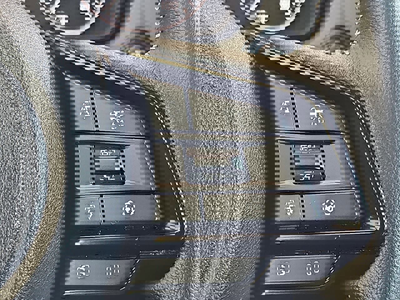 Used 2025 Subaru Forester Premium image 23