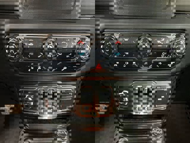 Used 2018 Jeep Wrangler Sport image 17