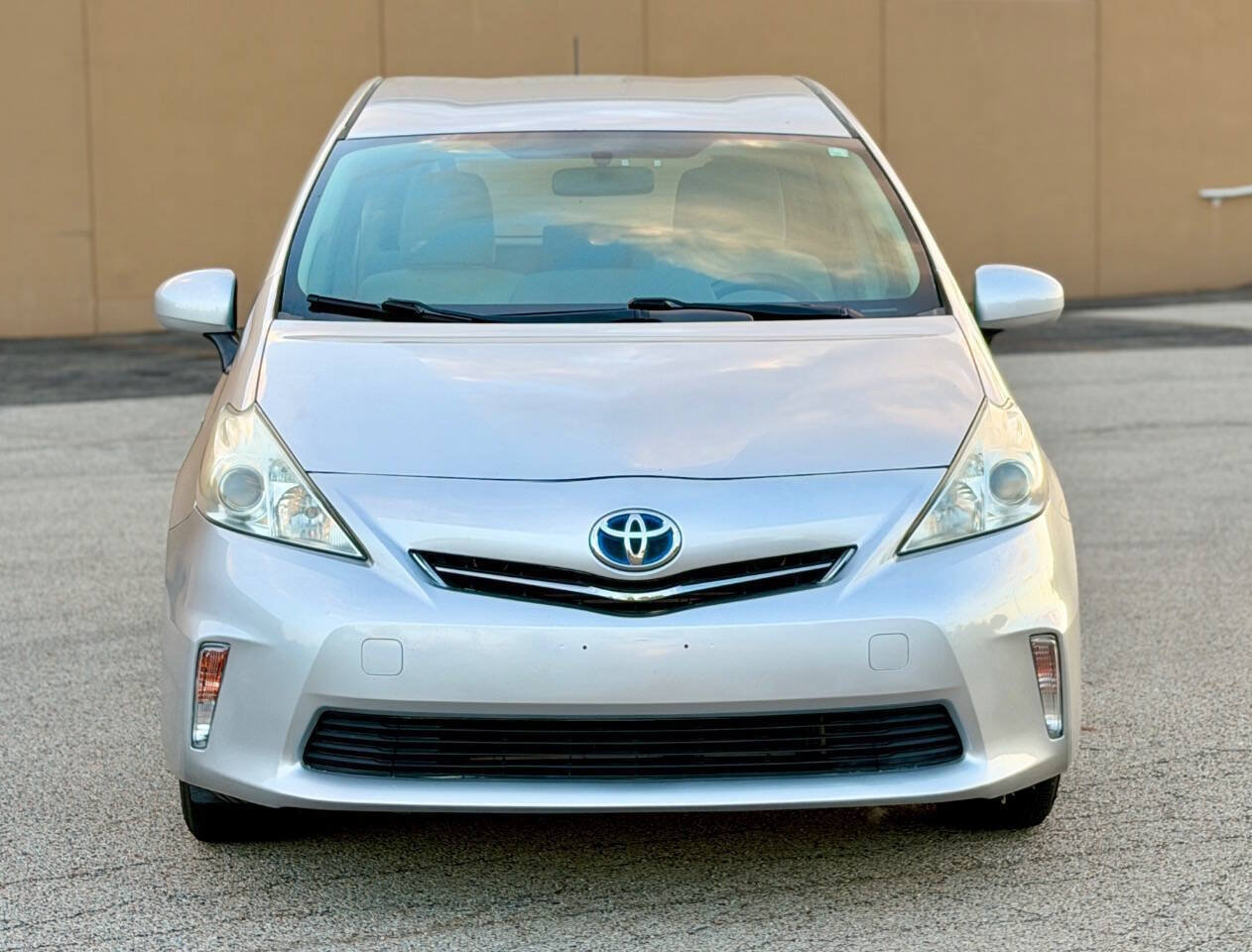 Used 2012 Toyota Prius V Three FWD image 2