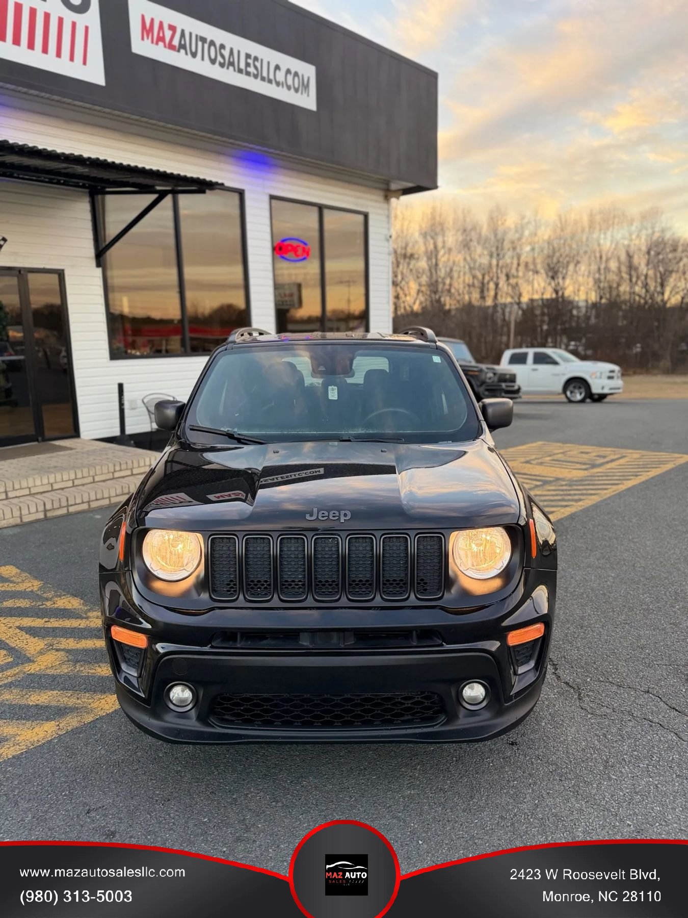 Used 2021 Jeep Renegade Latitude image 2