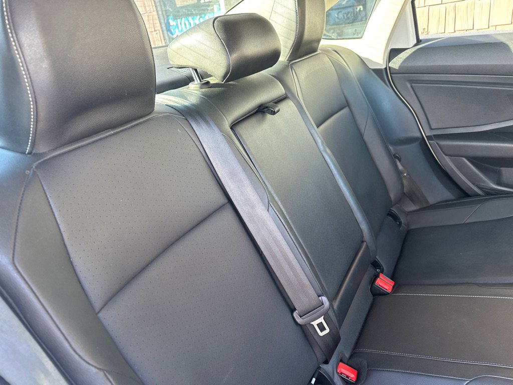 Used 2019 Volkswagen Jetta SE w/ Cold Weather Package image 15