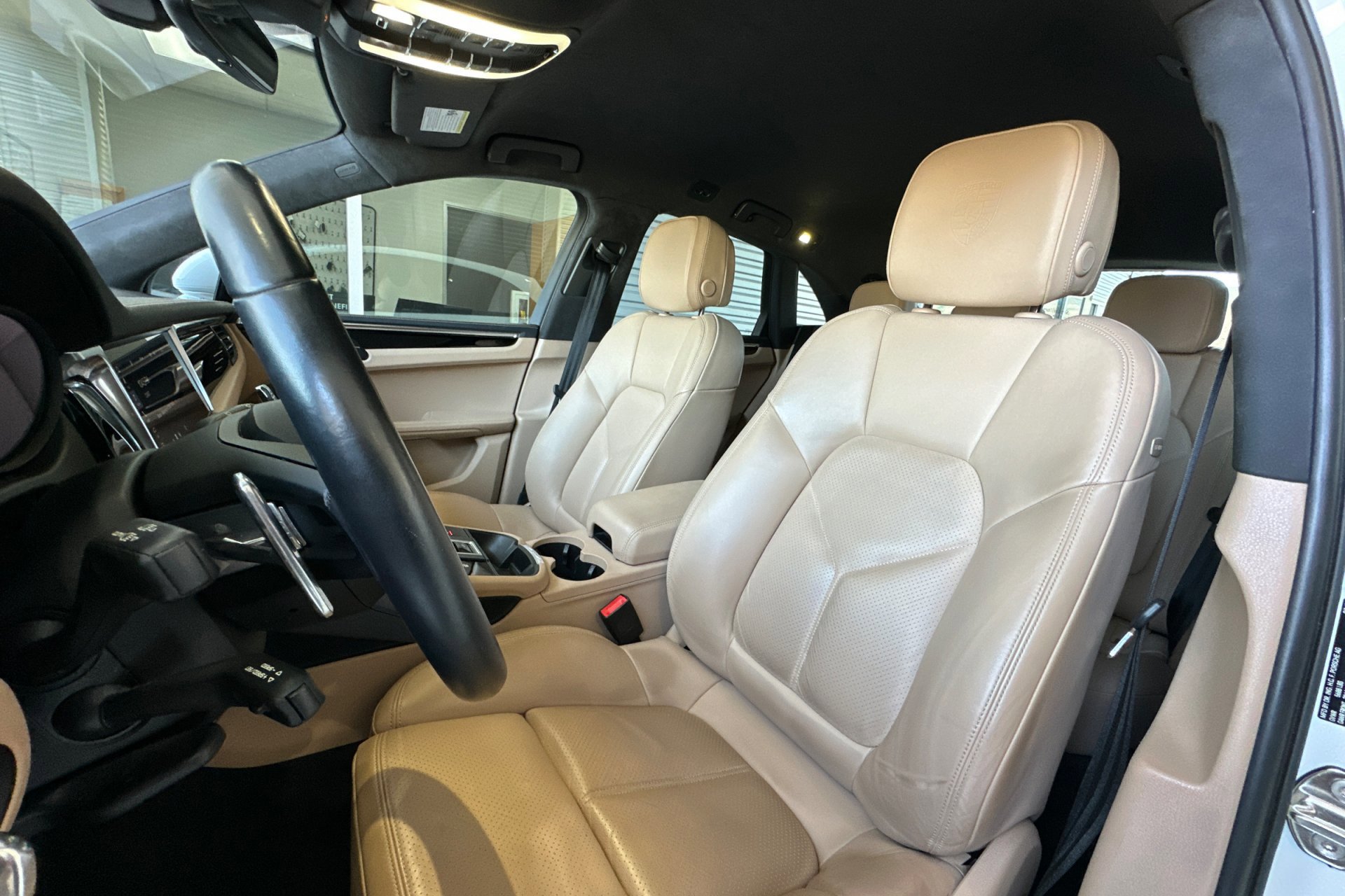 Used 2023 Porsche Macan S image 5