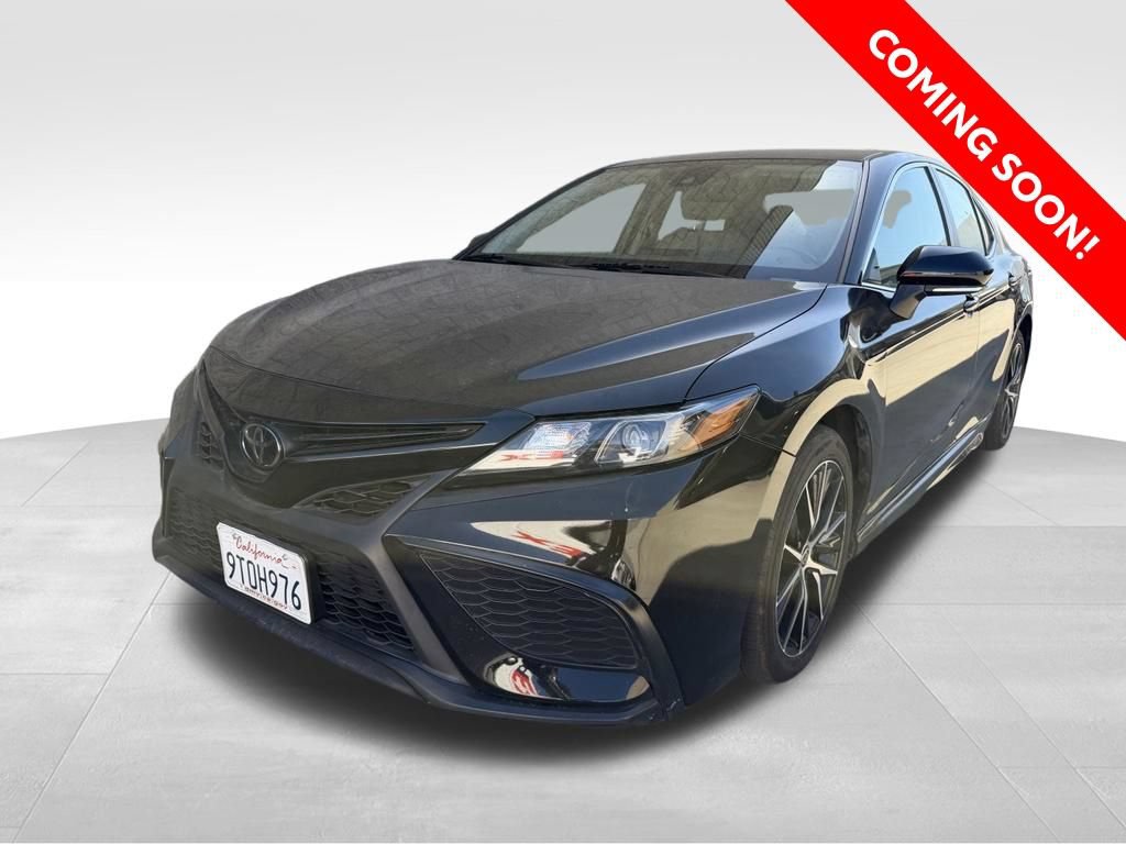 Used 2022 Toyota Camry SE