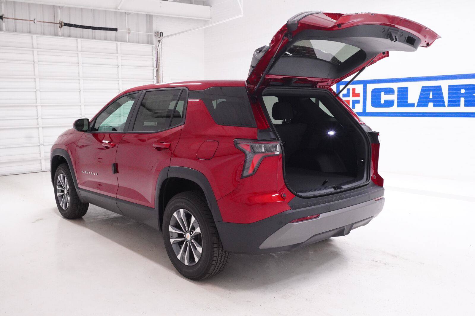 New 2027 Chevrolet Equinox LT FWD image 32