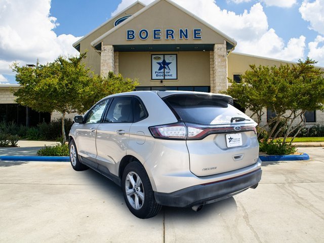 Used 2018 Ford Edge SE image 3