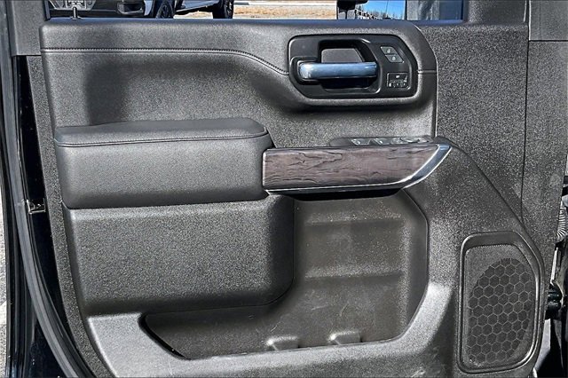 Used 2022 Chevrolet Silverado 3500 LTZ image 21