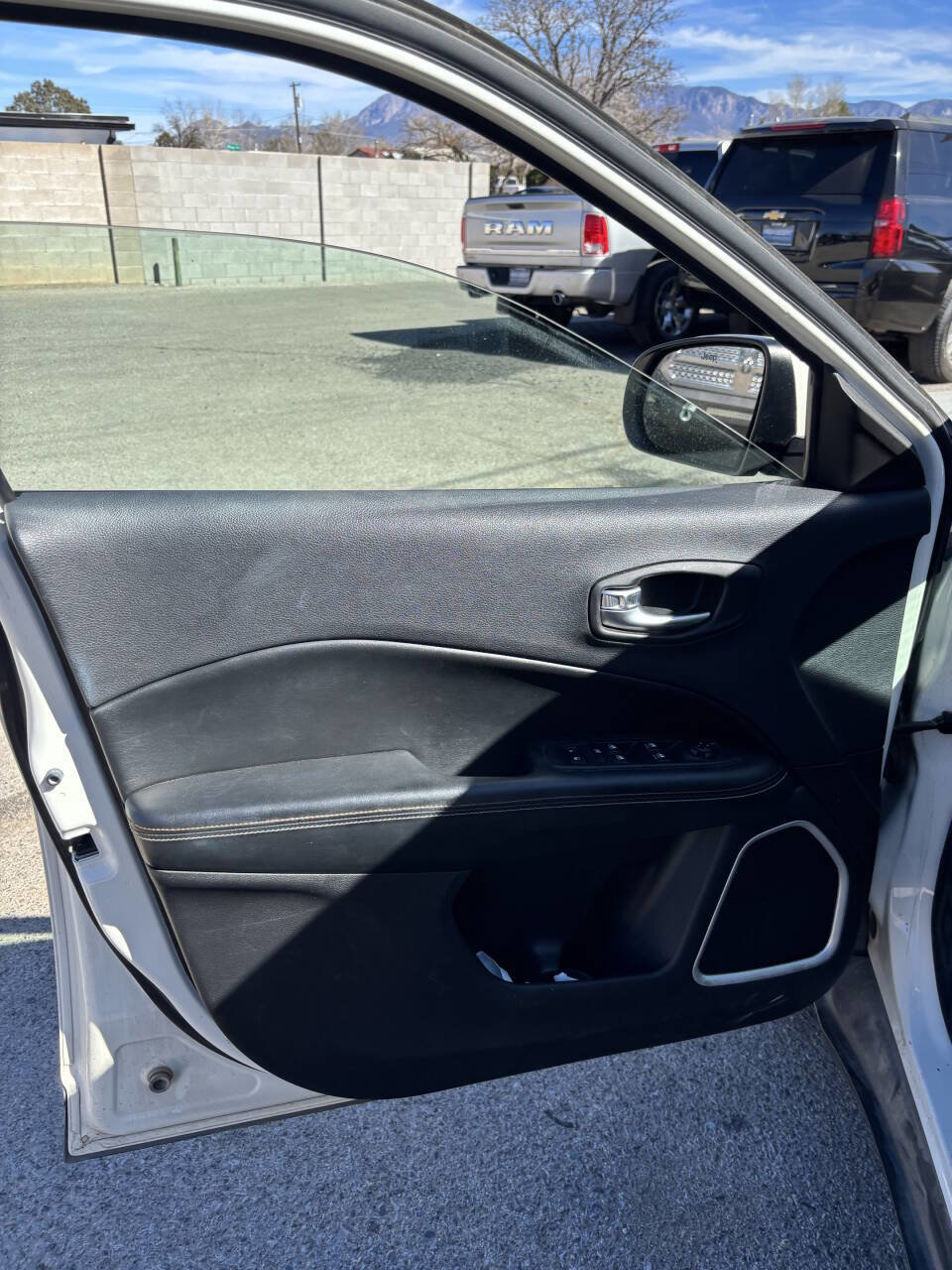 Used 2019 Jeep Compass Sport AWD/4WD image 5