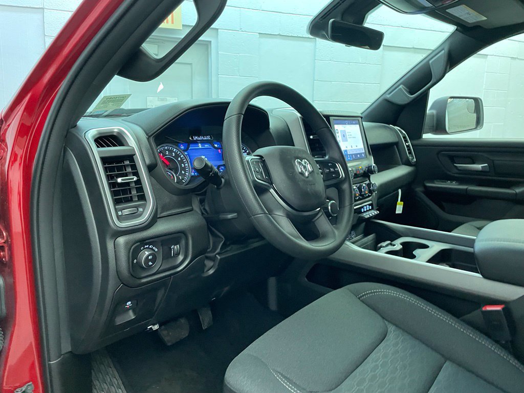 New 2026 RAM 1500 Express AWD/4WD image 15