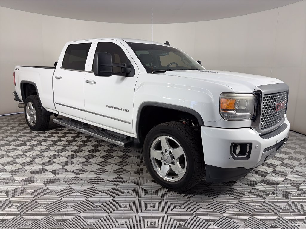Used 2015 GMC Sierra 2500 Denali w/ Duramax Plus Package