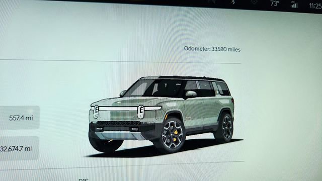 Used 2022 Rivian R1S Launch Edition image 44
