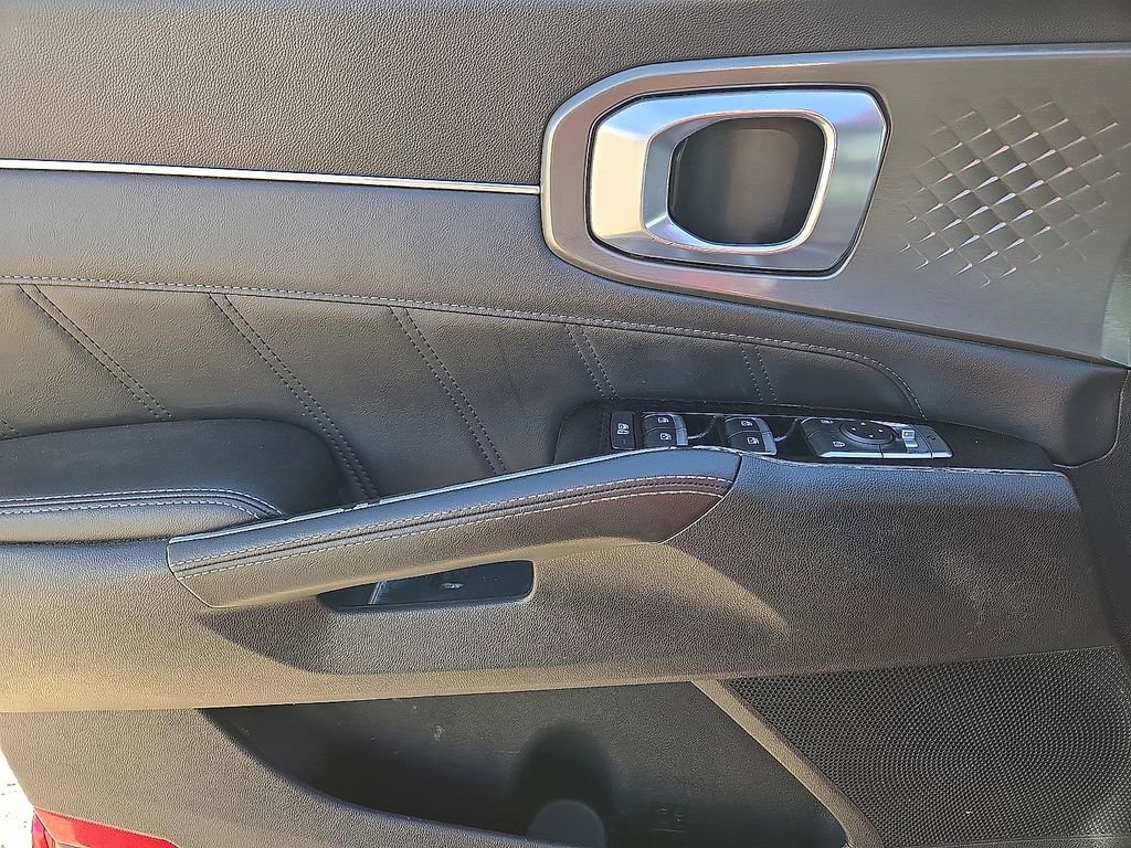 Used 2022 Kia Sorento SX w/ Panoramic Sunroof Package image 21